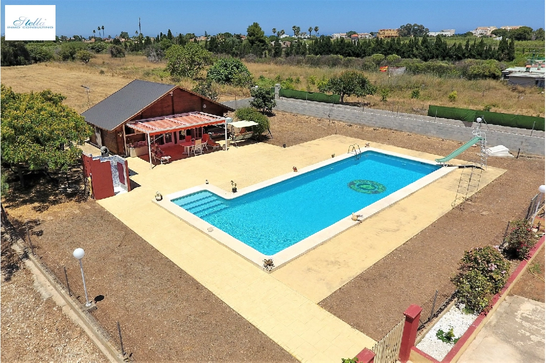 villa en Els Poblets en venta, superficie 232 m², ano de construccion 1998, + KLIMA, aire acondicionado, parcela 11310 m², 4 dormitorios, 2 banos, piscina, ref.: GC-3119-25