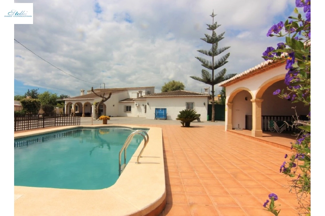 villa en Javea(Valls) en venta, superficie 361 m², aire acondicionado, parcela 1561 m², 5 dormitorios, 3 banos, ref.: BP-4004JAV-2