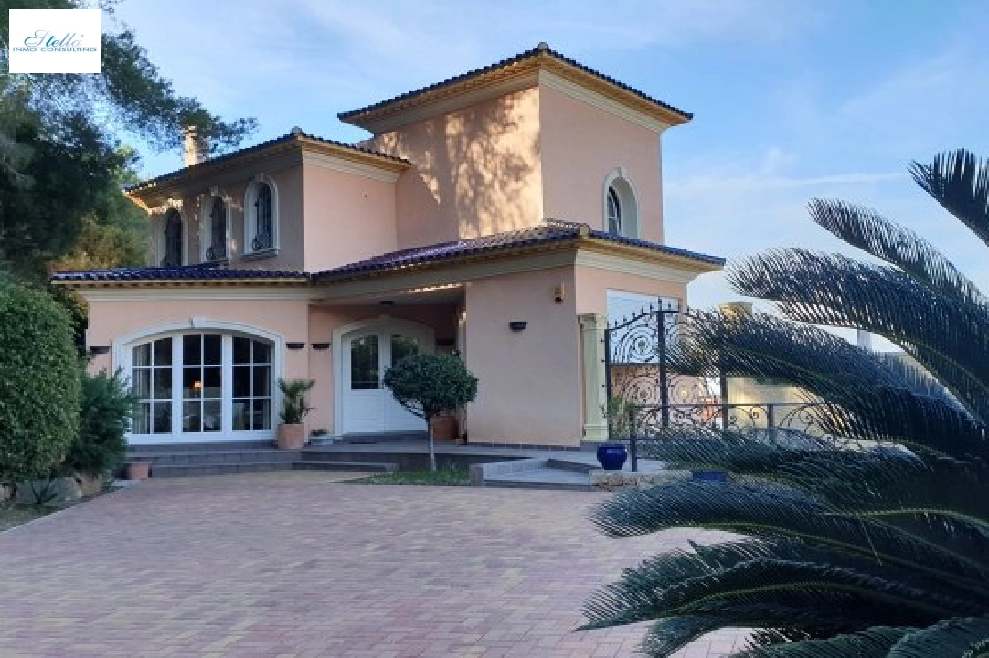 villa en Pedreguer en venta, superficie 332 m², aire acondicionado, parcela 1300 m², 5 dormitorios, 4 banos, piscina, ref.: BS-3974725-22