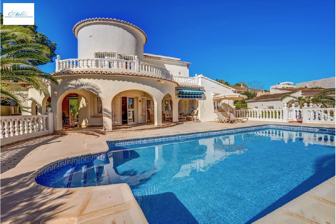 villa en Moraira(Pinar del Advocat) en venta, superficie 174 m², parcela 918 m², 4 dormitorios, 4 banos, piscina, ref.: CA-H-1733-AMBE-1
