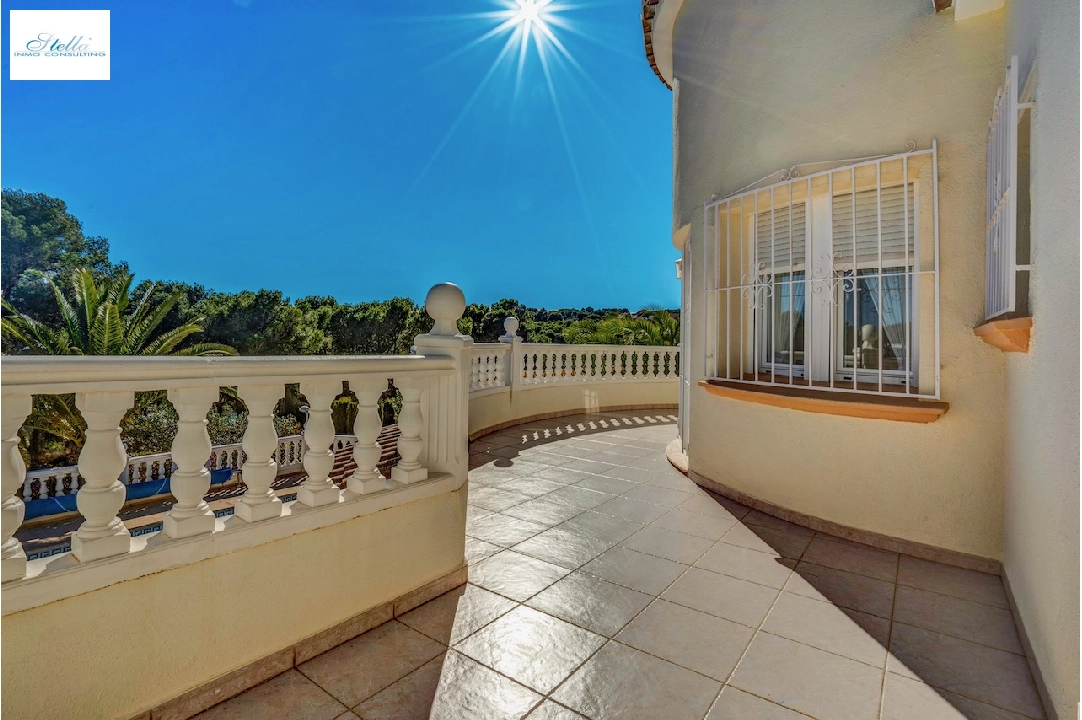 villa en Moraira(Pinar del Advocat) en venta, superficie 174 m², parcela 918 m², 4 dormitorios, 4 banos, piscina, ref.: CA-H-1733-AMBE-25