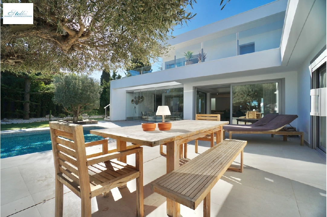 villa en Benissa(La Fustera) en venta, superficie 308 m², aire acondicionado, parcela 850 m², 4 dormitorios, 3 banos, piscina, ref.: CA-H-1723-AMBI-4