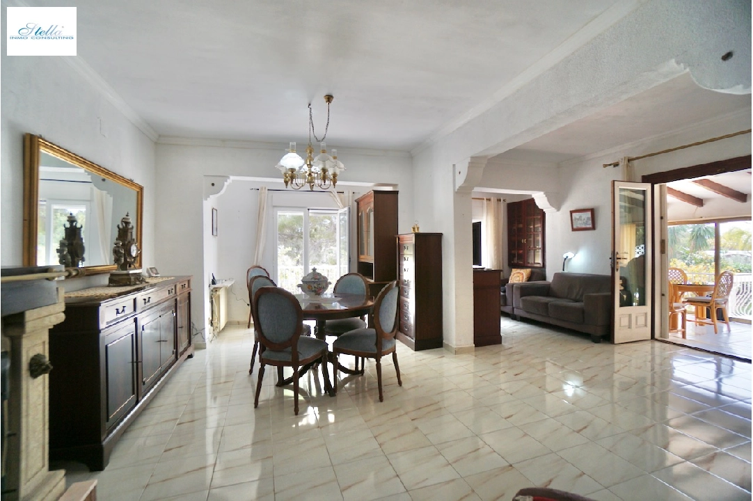 villa en Moraira(Moravit) en venta, superficie 232 m², parcela 701 m², 3 dormitorios, 2 banos, piscina, ref.: CA-H-1753-AMB-9