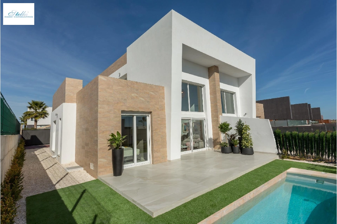 villa en Algorfa(Algorfa) en venta, superficie 109 m², aire acondicionado, parcela 260 m², 3 dormitorios, 2 banos, piscina, ref.: AM-1042DA-3700-1