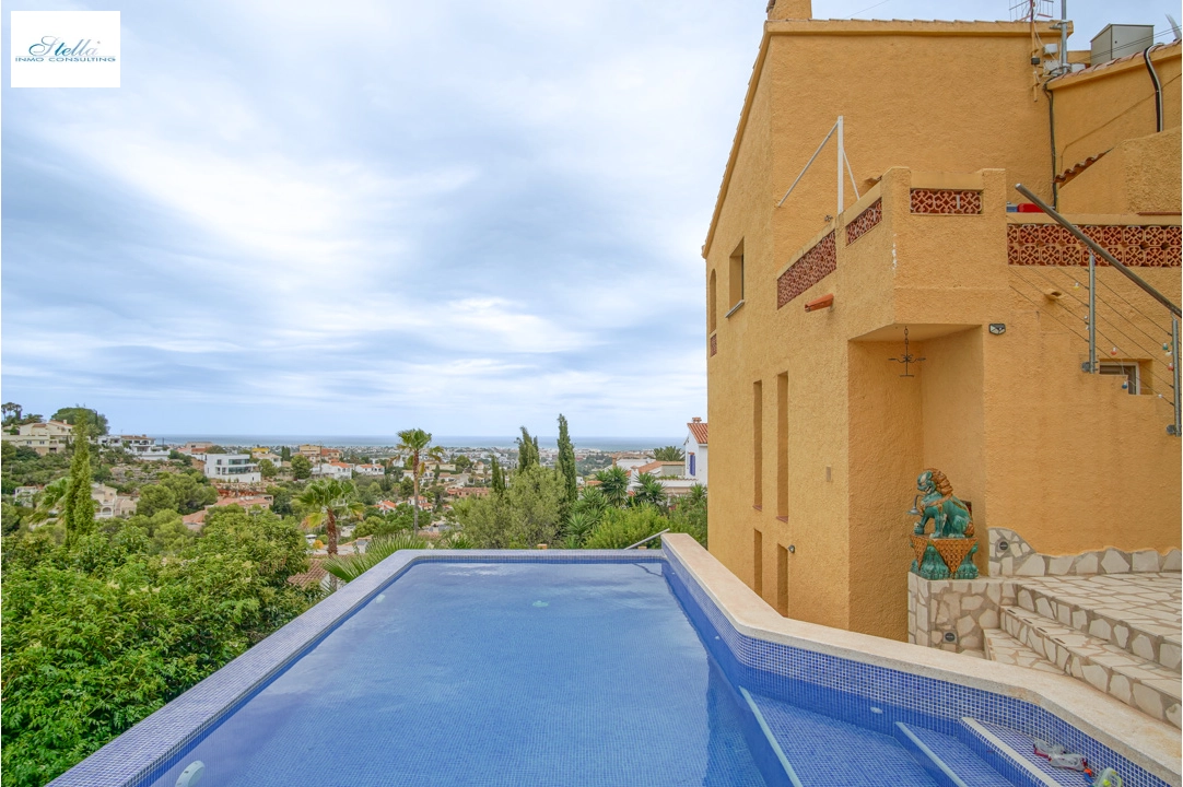 villa en Denia(La Pedrera) en venta, superficie 206 m², aire acondicionado, parcela 880 m², 5 dormitorios, 4 banos, ref.: BP-8104DEN-37