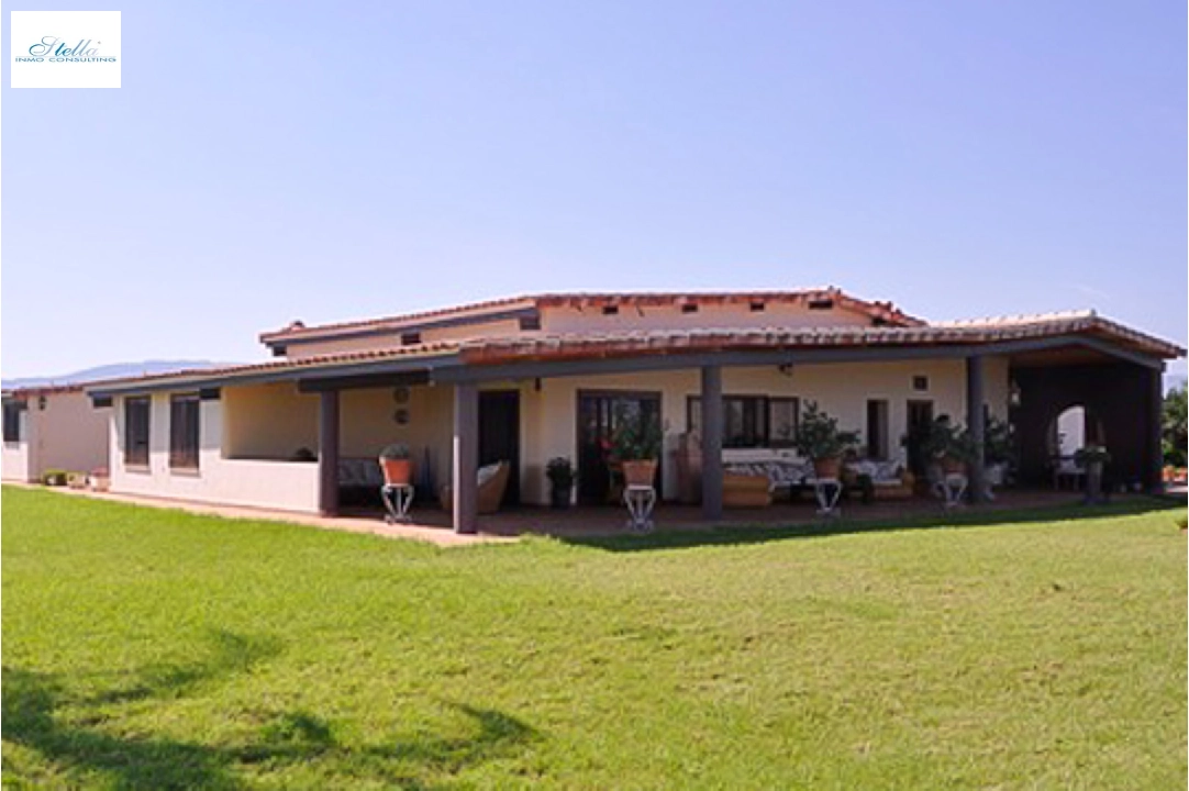 villa en Denia(Sisques) en venta, superficie 550 m², parcela 11500 m², 5 dormitorios, 4 banos, ref.: BP-8164DEN-2