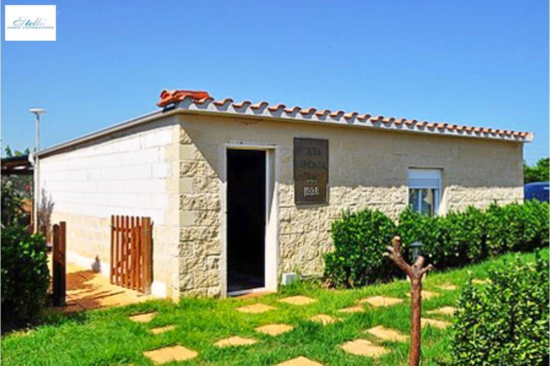 villa en Denia(Sisques) en venta, superficie 550 m², parcela 11500 m², 5 dormitorios, 4 banos, ref.: BP-8164DEN-40